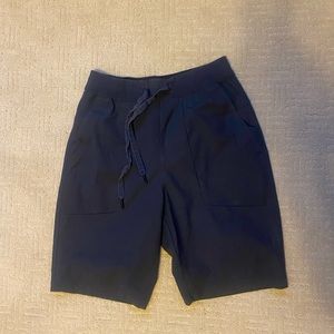Lululemon Mens shorts Size small
